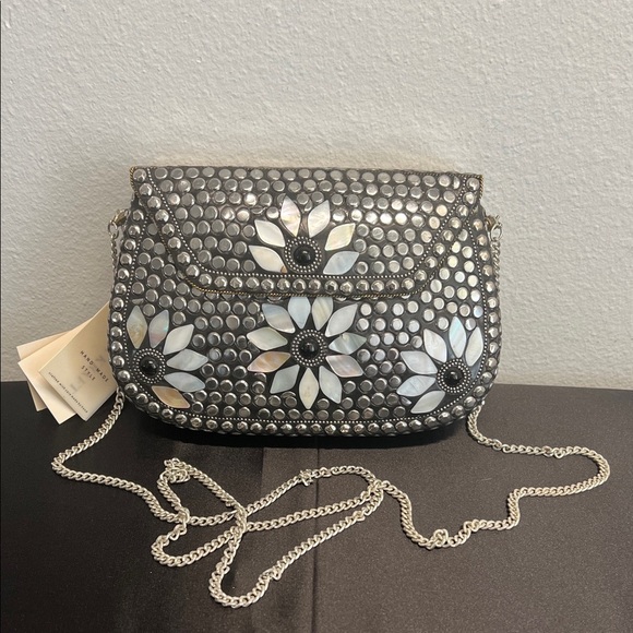 Antik Kraft | Metal Mosaic Floral Purse w/ Crossbody - Picture 1 of 17